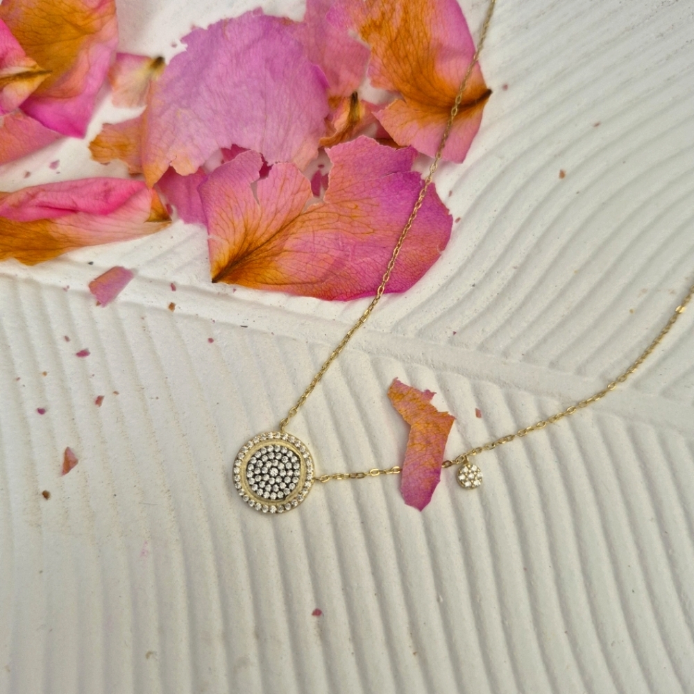 Elegant Gold Necklace with Crystal Accents